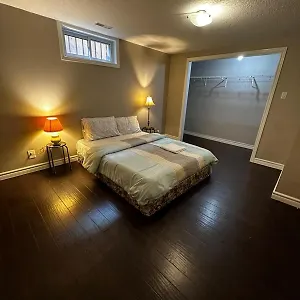  Homestay Deluxe Close To Restaurants, Plaza, Shopping, Gym & Colleges K1